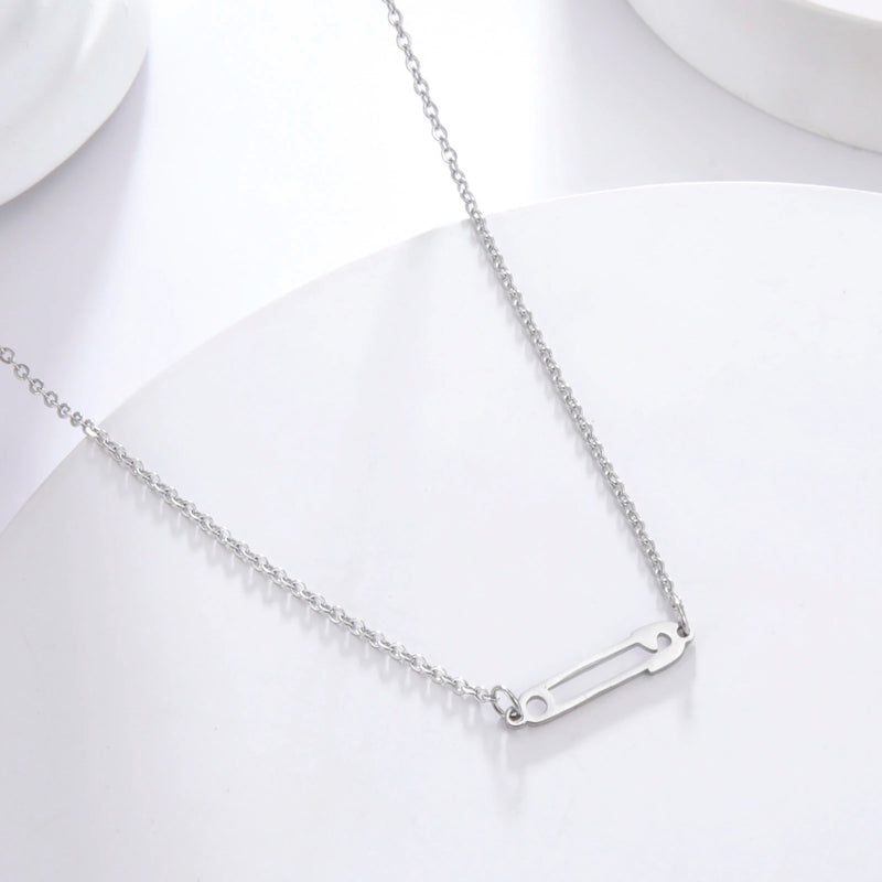 Women's Necklace Paperclip Pattern Pendant Fashion Special Jewelry Exquisite Couple Gift Female Adjustable Collarbone Necklaces